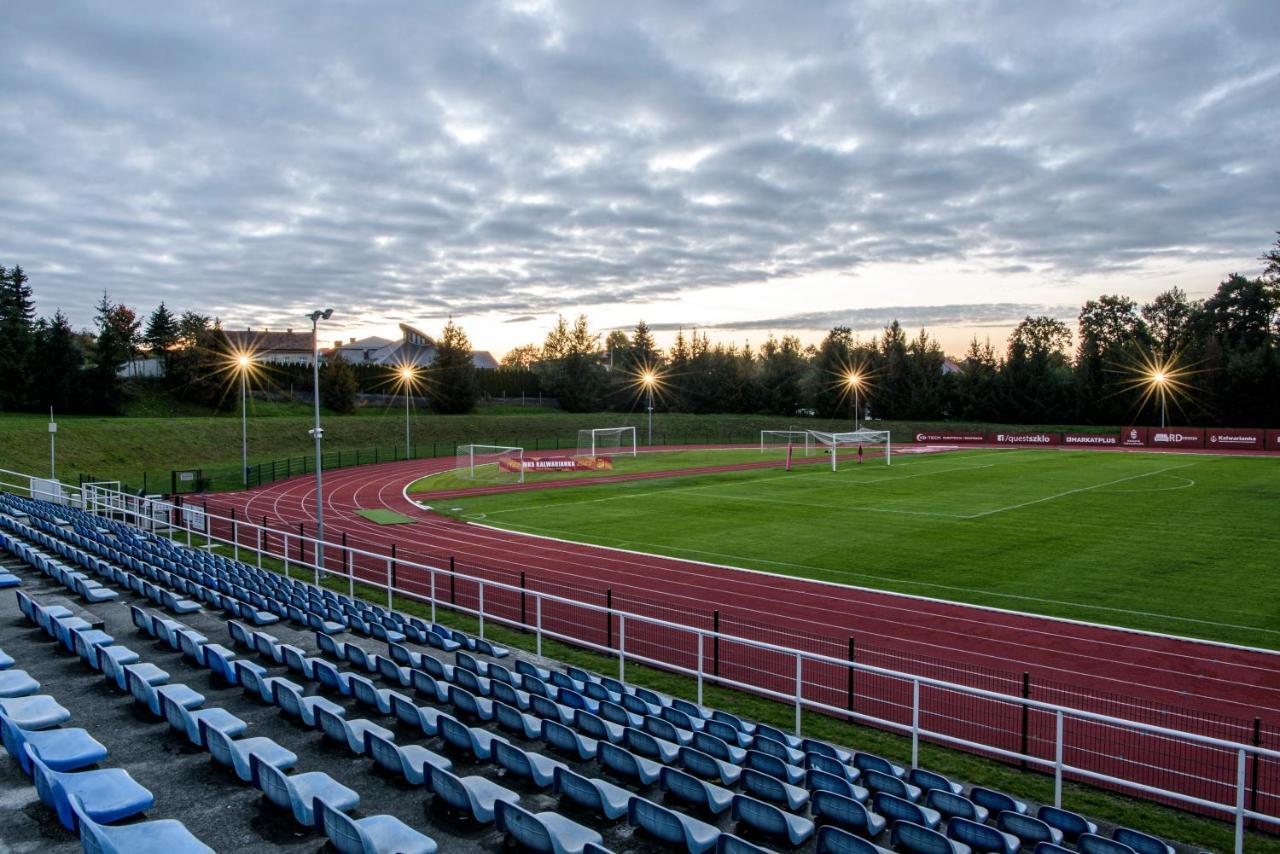 Хостел Pawilon Sportowo Turystyczny Kalwarianka Кальвария-Зебжидовская Экстерьер фото